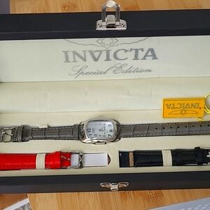 Invicta Special Edition Casual Leather Watch
